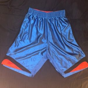 Jordan basketball shorts sz:L